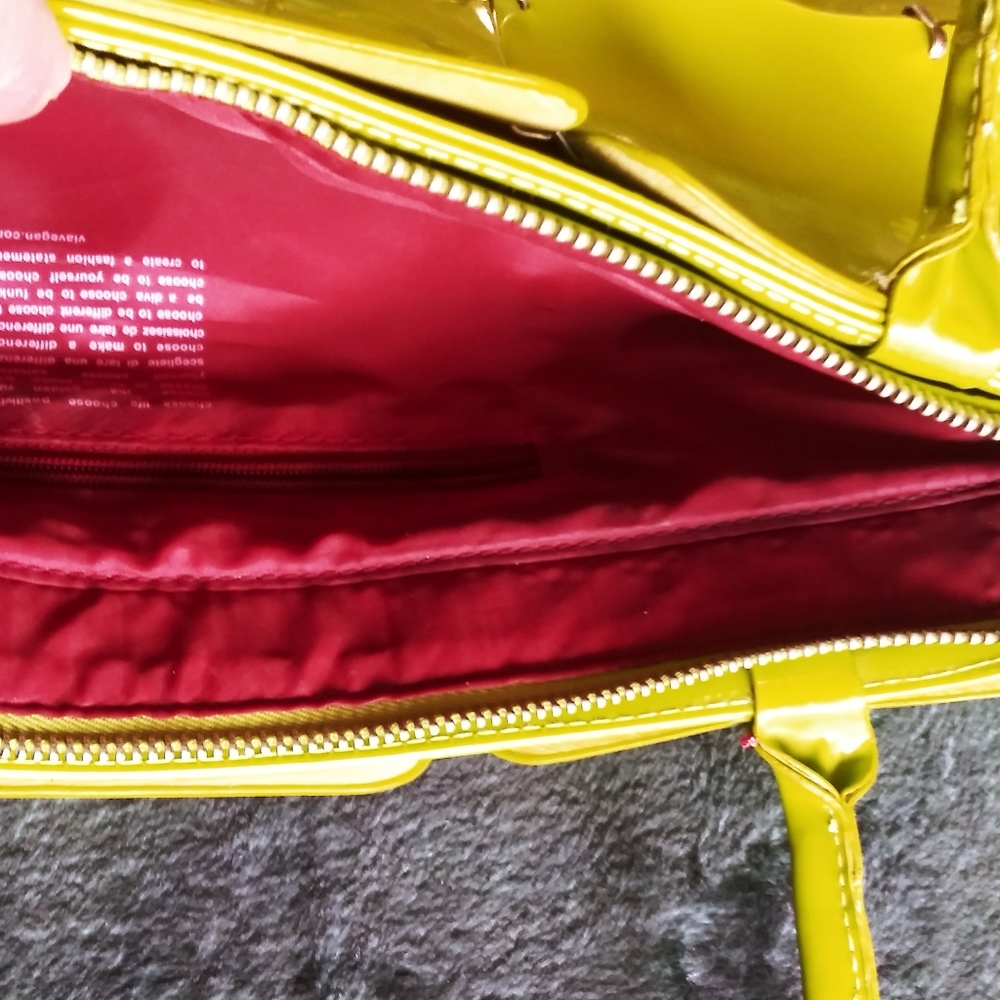 Trend setting handbag - Picture 2 of 7